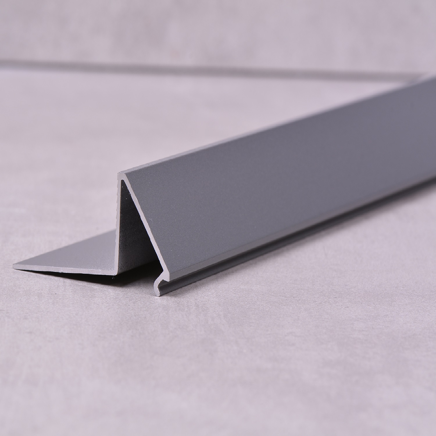 Profil en aluminium de surface de revêtement en poudre de couleur personnalisée de taille OEM
