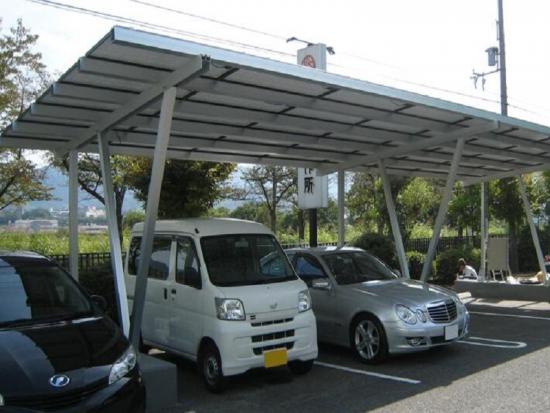 Structure de montage de l'abri de voiture solaire