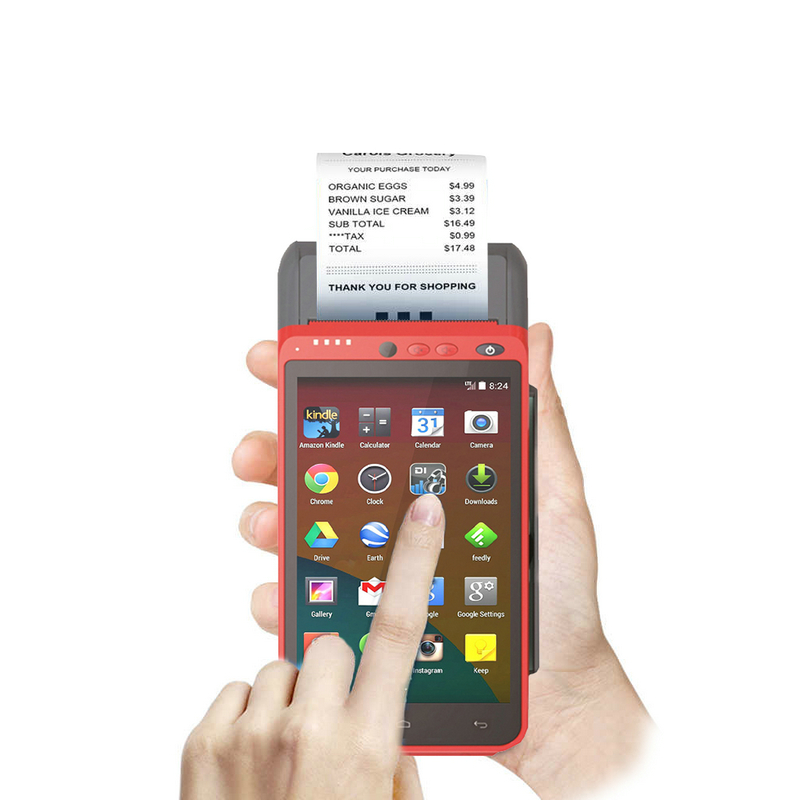 Terminal de paiement Android Pos de machine de carte Smart Paytm tenu dans la main
