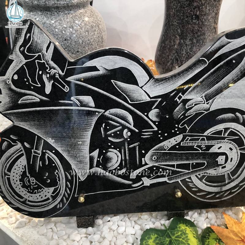Plaque commémorative de gravure de moto en granit noir
