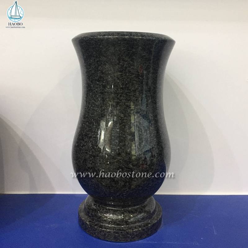Ventes d'usine Accessoires de pierre tombale en granit noir Vase à fleurs
