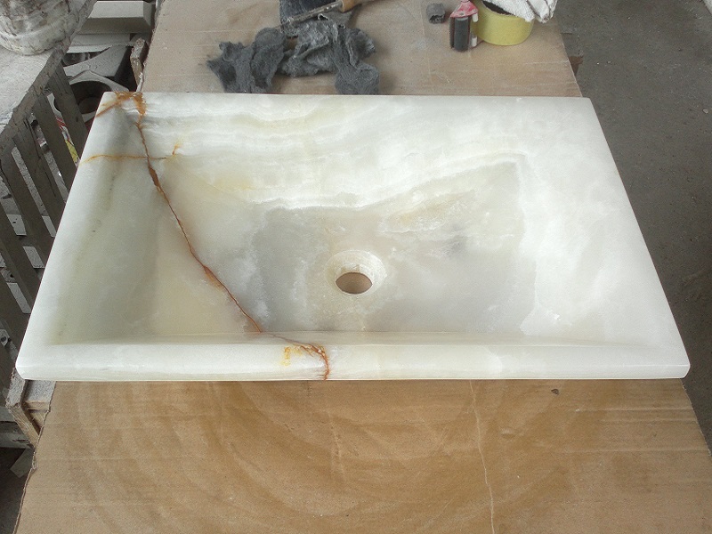 Lavabo et vasque de salle de bain en onyx de forme carrée
