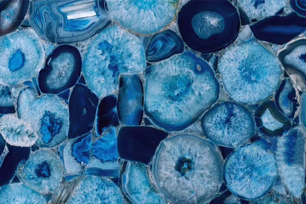 Pierre semi-précieuse agate bleue