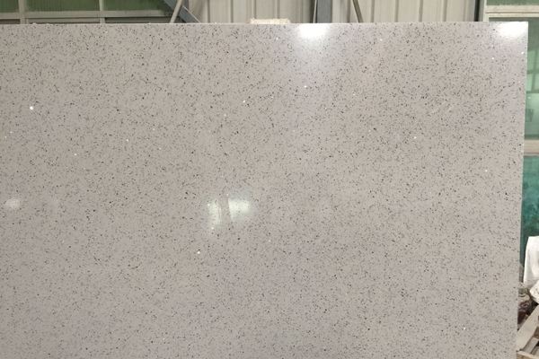 dalle de quartz gris starlight de type étincelant