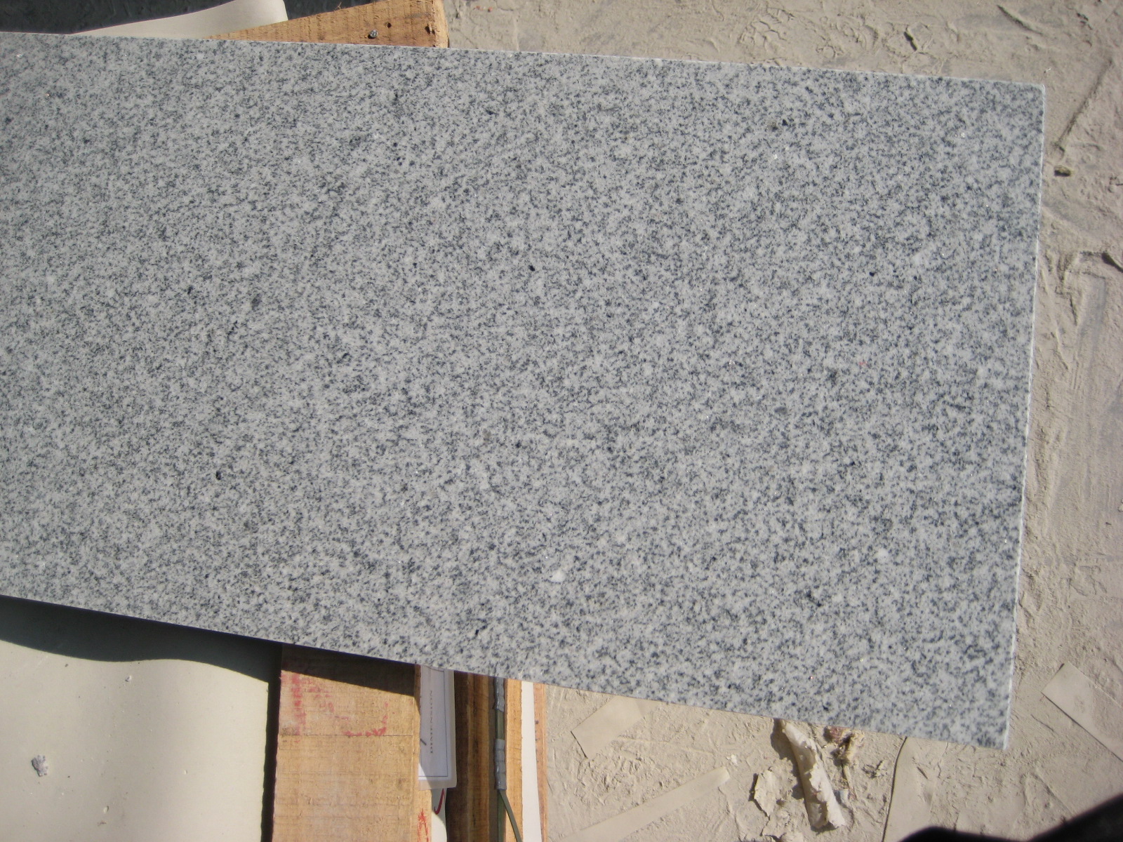 Carreau de granit poli gris granit G633
