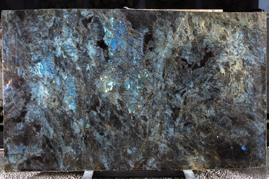 Granit bleu labradorite