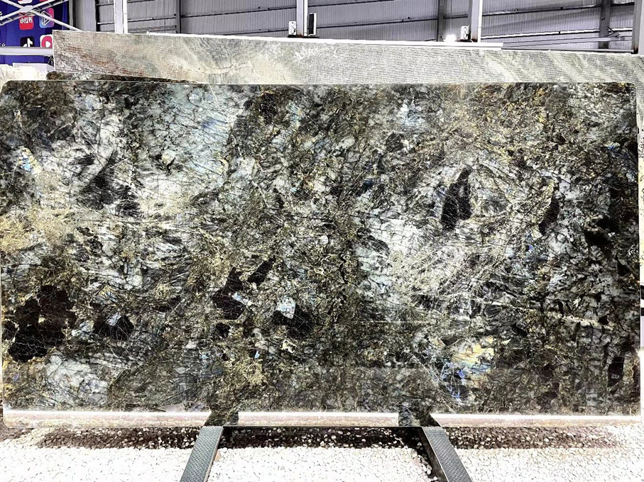 Granit Labradorite de Madagascar